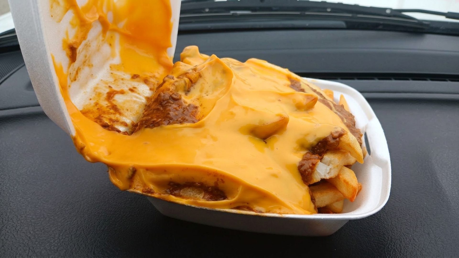 Chili cheese fries